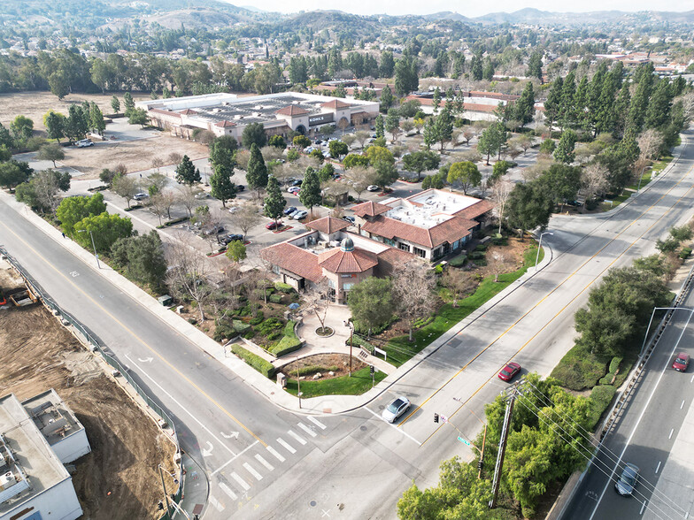 SW Newbury Road & Kelly Rd, Thousand Oaks, CA à louer - Photo de l’immeuble – Image 3 sur 15