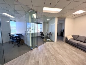 10940 Wilshire Blvd, Los Angeles, CA à louer Photo intérieure– Image 2 sur 5