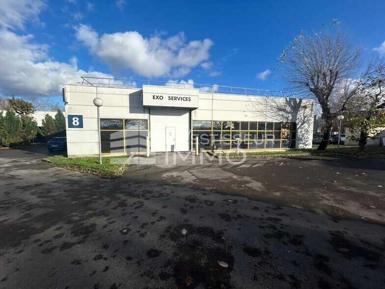 Industriel/Logistique dans Saint-Thibault-des-Vignes à louer - Photo de l’immeuble – Image 1 sur 9