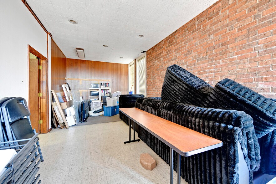 120 S Liberty St, Independence, MO à vendre - Photo de l’immeuble – Image 3 sur 32
