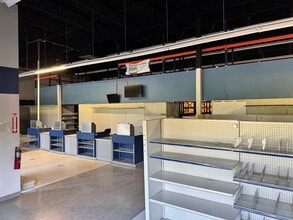 2959-2995 Water Tower Pl, Chanhassen, MN à louer Photo intérieure– Image 2 sur 6