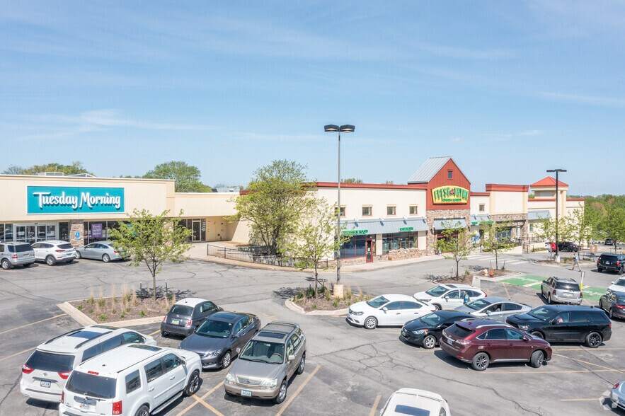 2900 University Ave, West Des Moines, IA à louer - Photo de l’immeuble – Image 3 sur 7