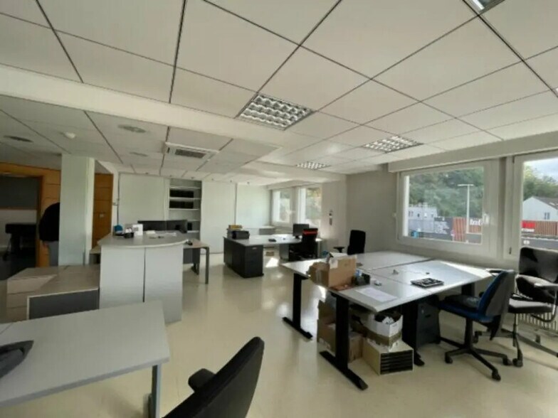 Bureau dans Montbéliard à louer - Photo de l’immeuble – Image 1 sur 10