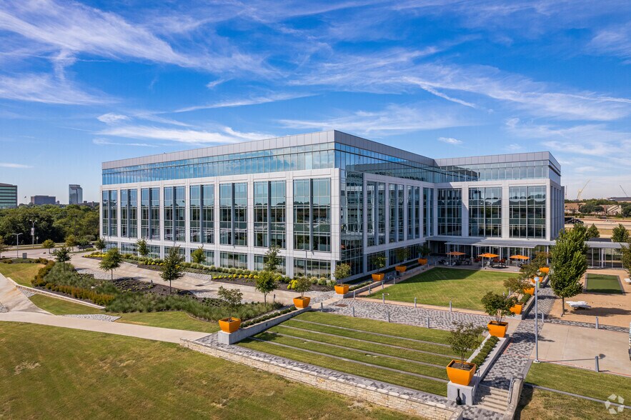 3400 N Central Expy, Richardson, TX à louer - Photo de l’immeuble – Image 3 sur 26