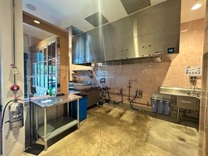 12906 Venice Blvd, Los Angeles, CA à louer Photo intérieure– Image 1 sur 24