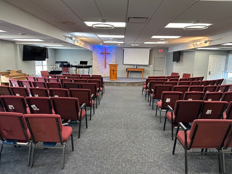 5050 Linglestown Rd, Harrisburg, PA à louer - Photo intérieure – Image 3 sur 8