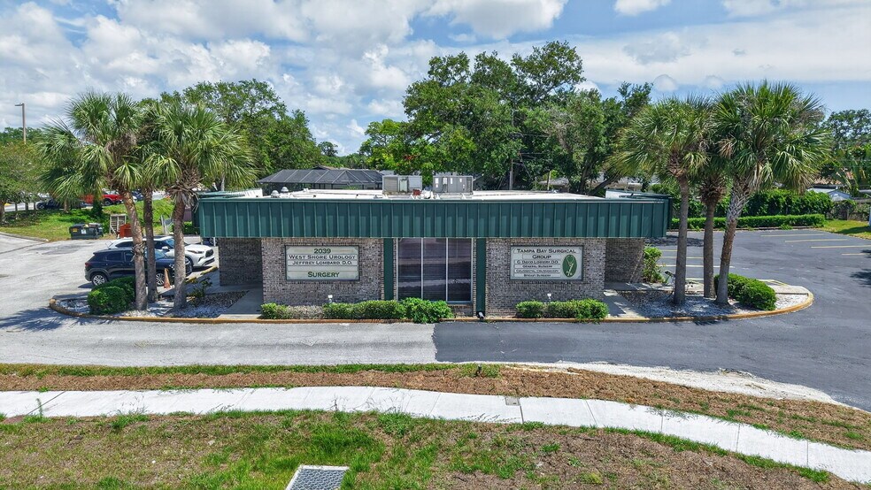 2039 Indian Rocks Rd, Largo, FL à louer - Photo de l’immeuble – Image 3 sur 35