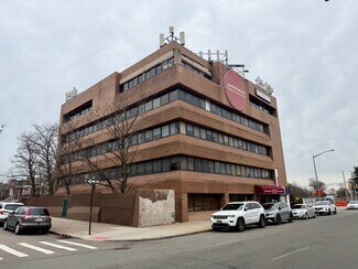 Plus de détails pour 163-03 Horace Harding Expy, Fresh Mdws, Fresh Meadows, NY - Bureau à vendre