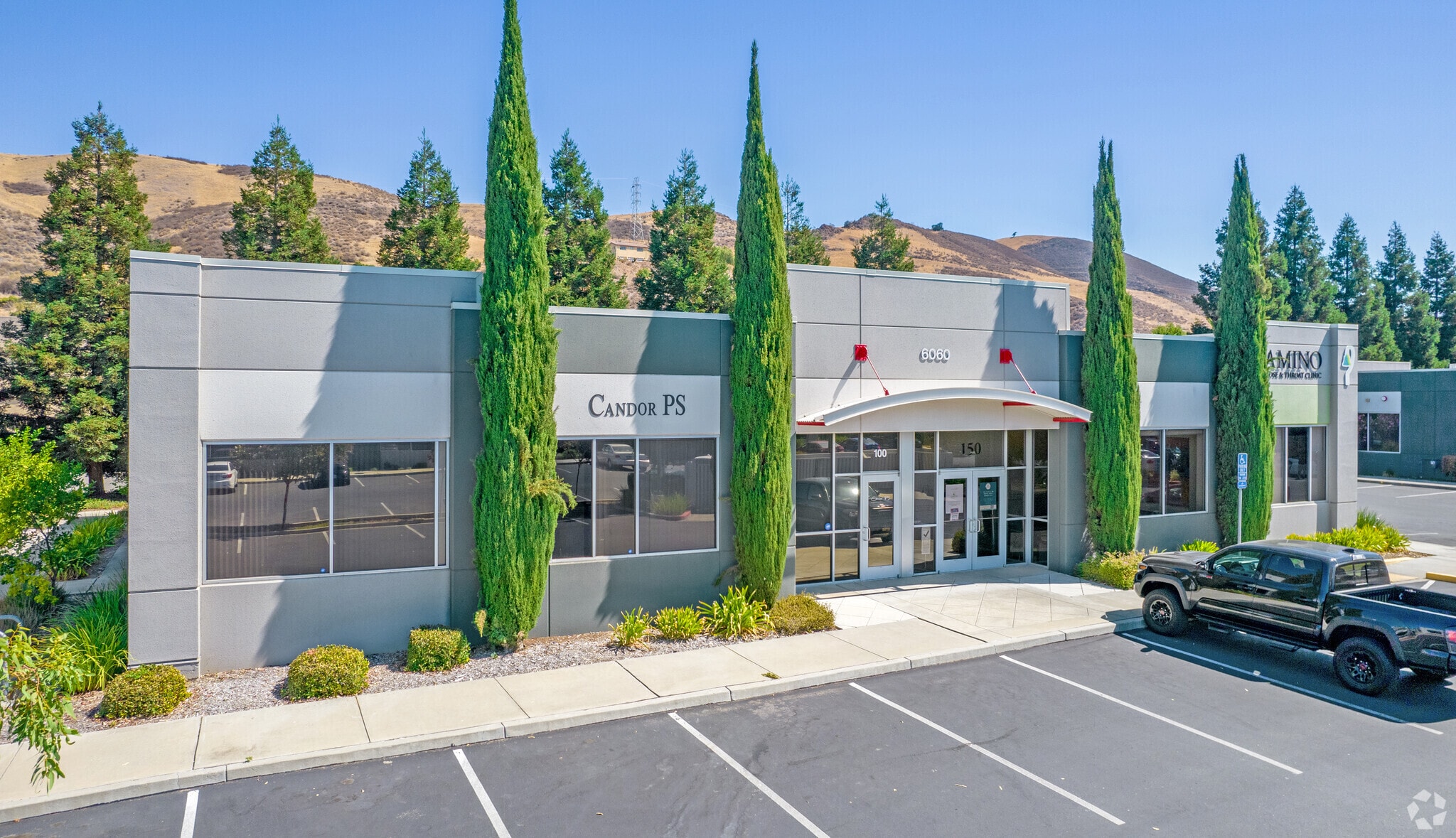 6080 Hellyer Ave, San Jose, CA à louer Photo de l’immeuble– Image 1 sur 7