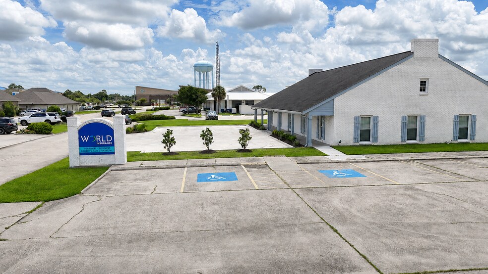 1909 Southwood Dr, Lake Charles, LA à louer - Photo de l’immeuble – Image 2 sur 6