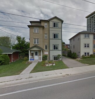 Plus de détails pour 16 Columbia St W, Waterloo, ON - Logement à vendre