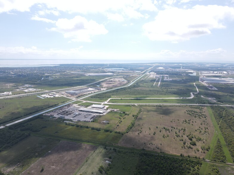 Kilgore Parkway, Baytown, TX à louer - Photo de l’immeuble – Image 3 sur 6