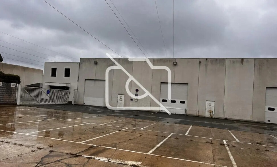 Bureau dans Vitry-sur-Seine à louer - Photo de l’immeuble – Image 2 sur 11