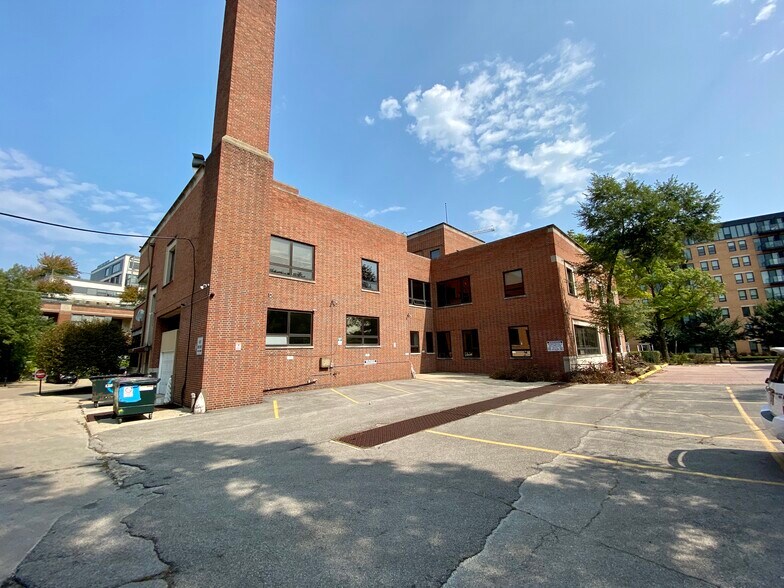 1740 Ridge Ave, Evanston, IL à louer - Photo de l’immeuble – Image 2 sur 20