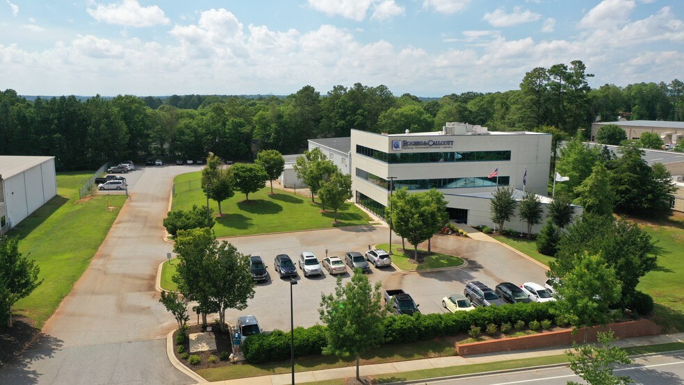 426 Fairforest Way, Greenville, SC à vendre - Photo de l’immeuble – Image 2 sur 4