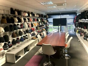 772 Rue De L'Industrie, Saint-André-de-Corcy à vendre Photo intérieure– Image 2 sur 2