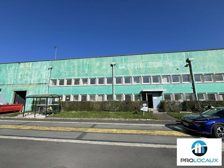 Local d’activités dans Brenouille à louer - Photo de l’immeuble – Image 1 sur 11