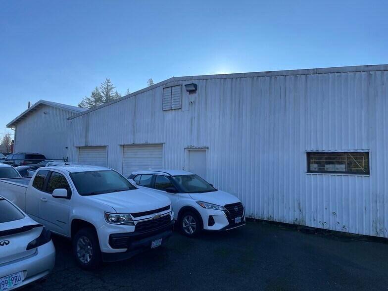 21325-21333 SE Stark St, Gresham, OR à louer - Photo de l’immeuble – Image 2 sur 4