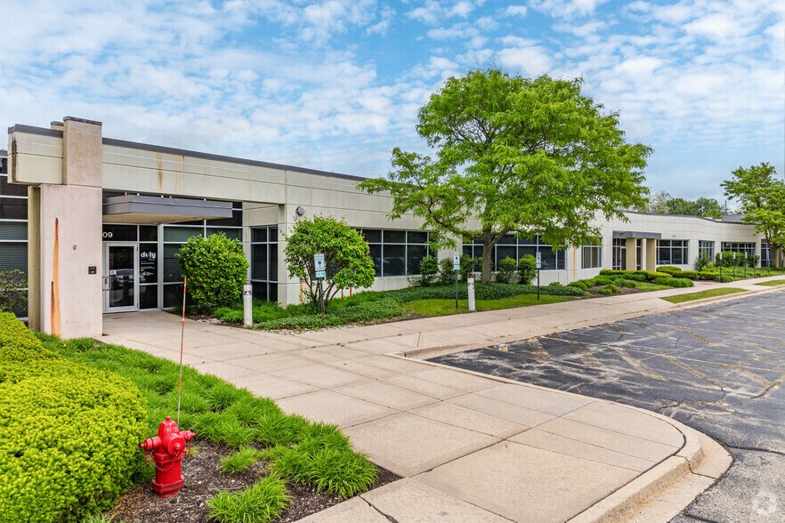 Ogden Corporate Center portefeuille de 2 biens à vendre sur LoopNet.fr - Photo principale – Image 1 sur 2