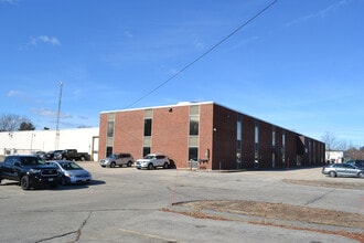 100 Gay St, Manchester, NH à louer Photo de l’immeuble– Image 1 sur 1