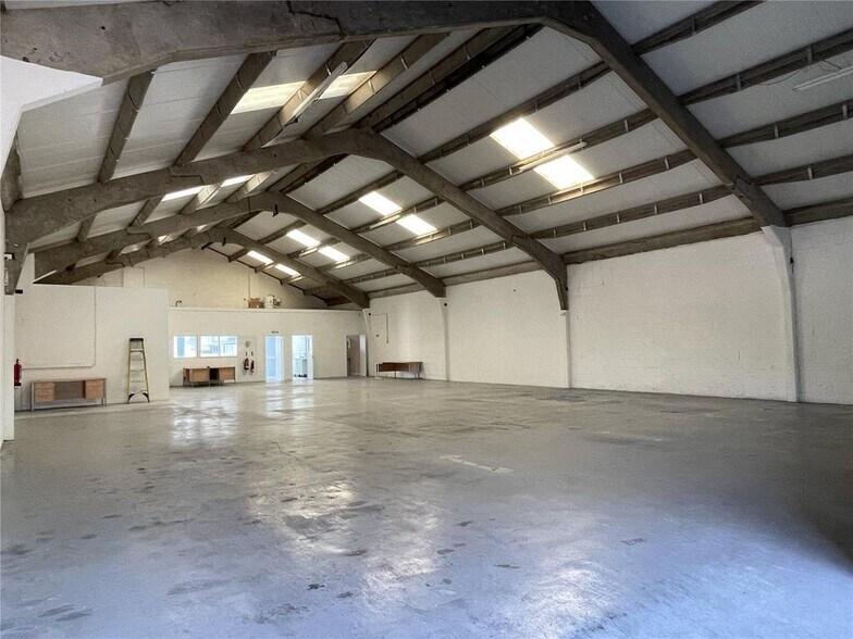 Shoebury Ave, Southend On Sea à louer - Photo de l’immeuble – Image 2 sur 11