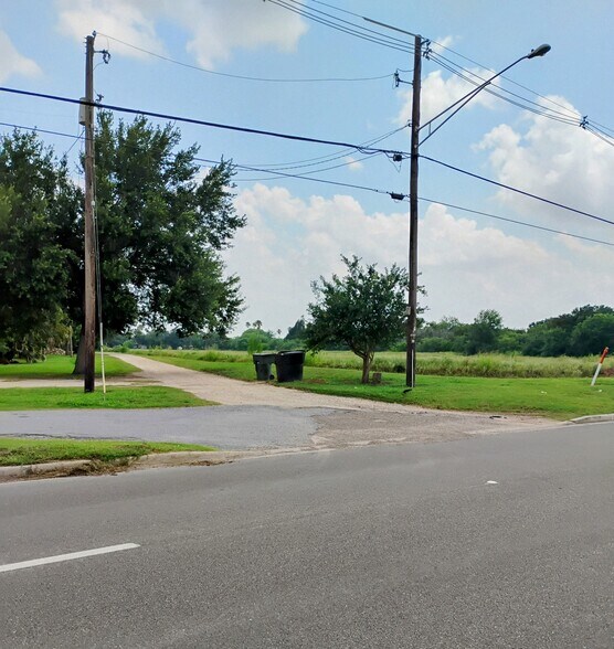 8469 W Business 83, Harlingen, TX à vendre - Photo de l’immeuble – Image 2 sur 5