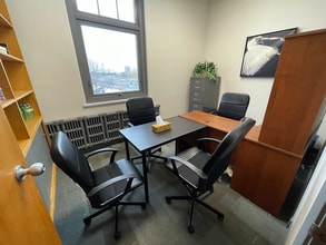 80 Birmingham St, Toronto, ON à louer Photo intérieure– Image 1 sur 3