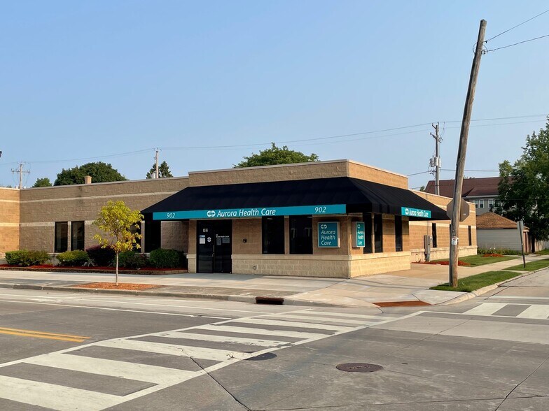 902 Milwaukee Ave, South Milwaukee, WI à louer - Photo de l’immeuble – Image 3 sur 6