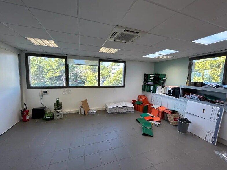 515 Avenue De La Tramontane, La Ciotat à vendre - Photo de l’immeuble – Image 3 sur 5