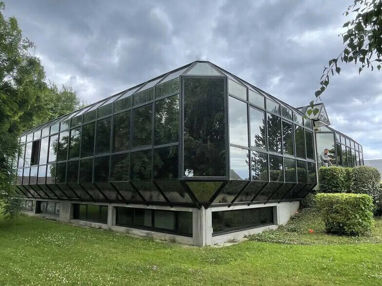 Bureau dans Franqueville-Saint-Pierre à louer - Photo de l’immeuble – Image 3 sur 15