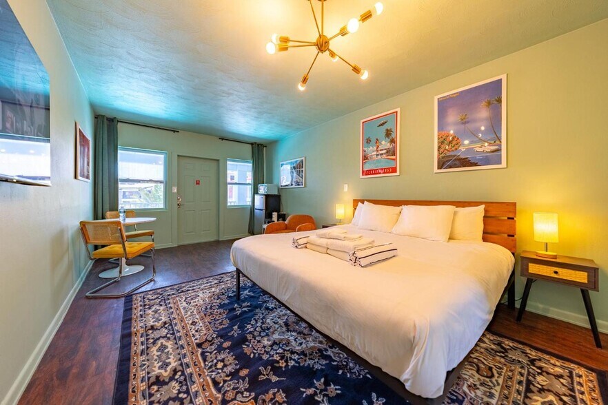 333 Hamden Dr, Clearwater Beach, FL à vendre - Photo de l’immeuble – Image 3 sur 15