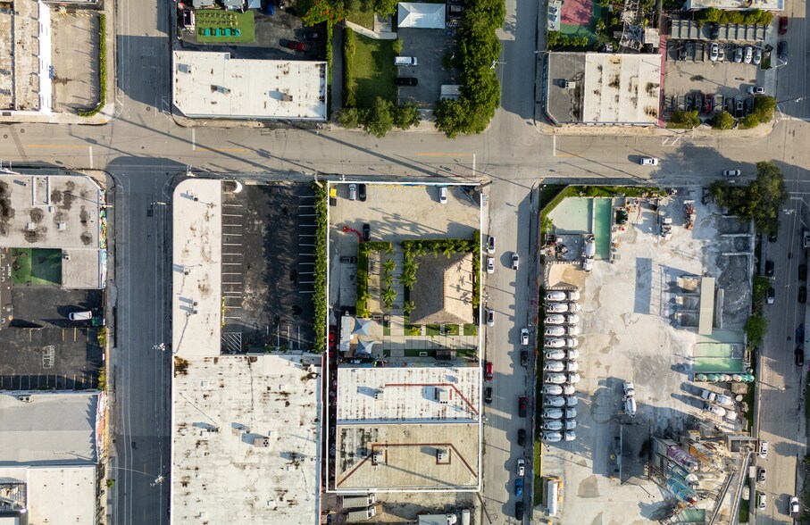 2129 NW 1st Ct, Miami, FL à vendre - Photo de l’immeuble – Image 3 sur 4
