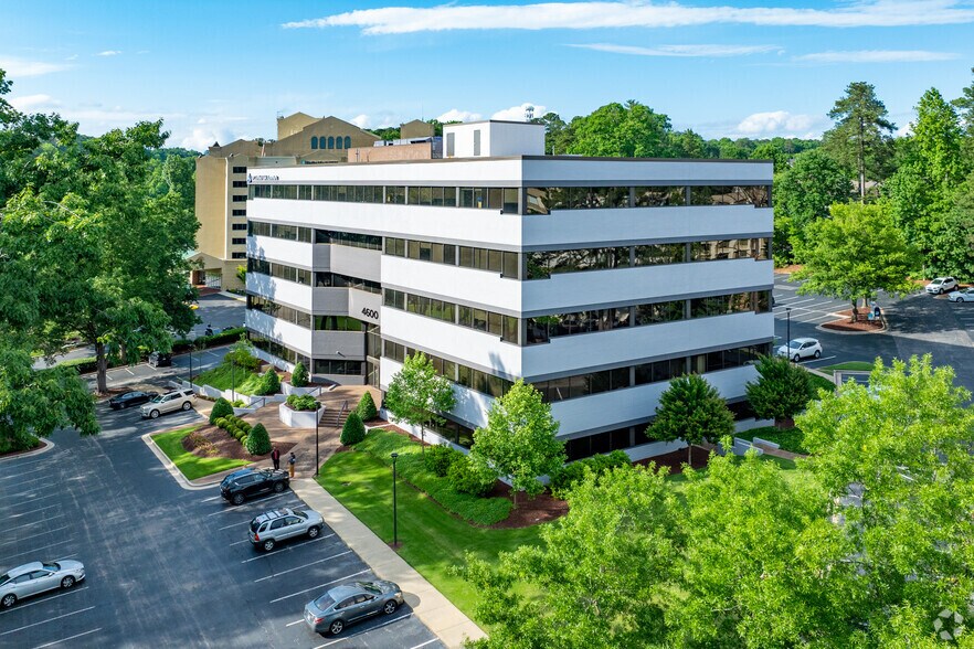4600 Marriott Dr, Raleigh, NC à louer - Photo de l’immeuble – Image 1 sur 24