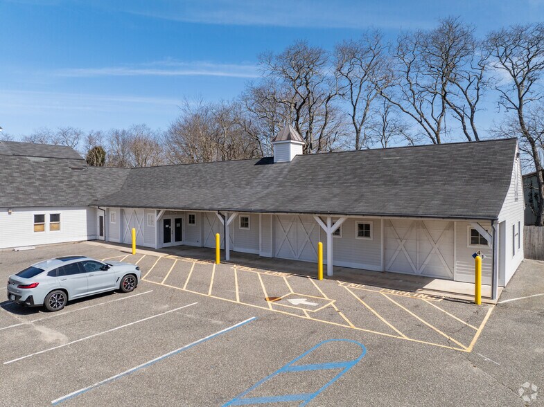 394 N Main St, Southampton, NY à vendre - Photo de l’immeuble – Image 3 sur 5