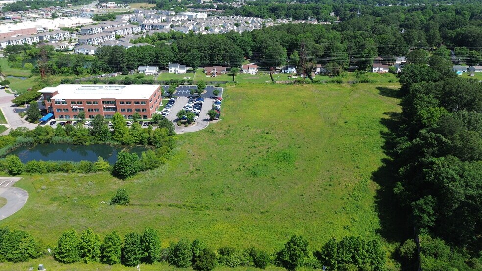 1050 University Blvd, Portsmouth, VA à louer - Photo de l’immeuble – Image 2 sur 3