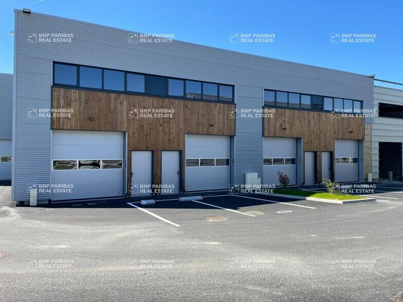 Local d'activités dans Basse-Goulaine à vendre - Photo de l’immeuble – Image 1 sur 4