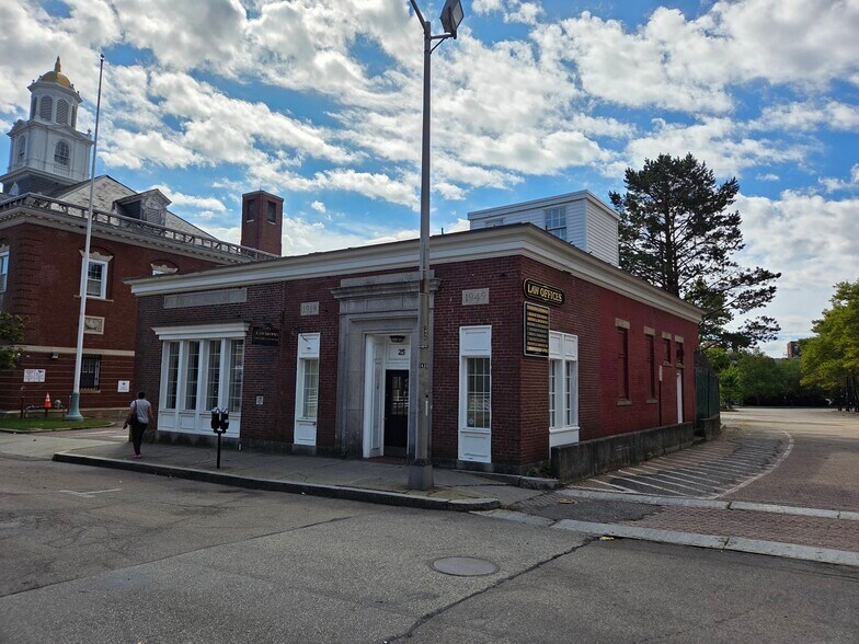 25 Crescent St, Brockton, MA à vendre - Photo de l’immeuble – Image 2 sur 15