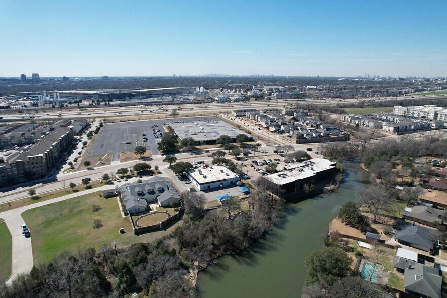 1717 W Plano Pky, Plano, TX à vendre - Photo de l’immeuble – Image 1 sur 4