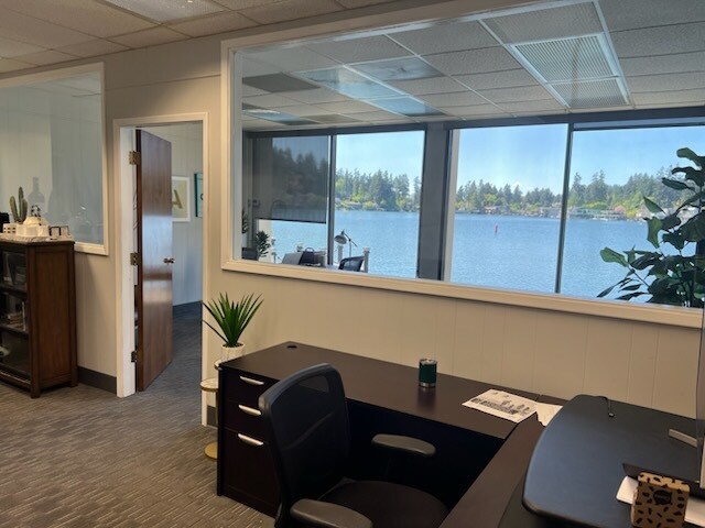 8 N State St, Lake Oswego, OR à louer - Photo de l’immeuble – Image 2 sur 13