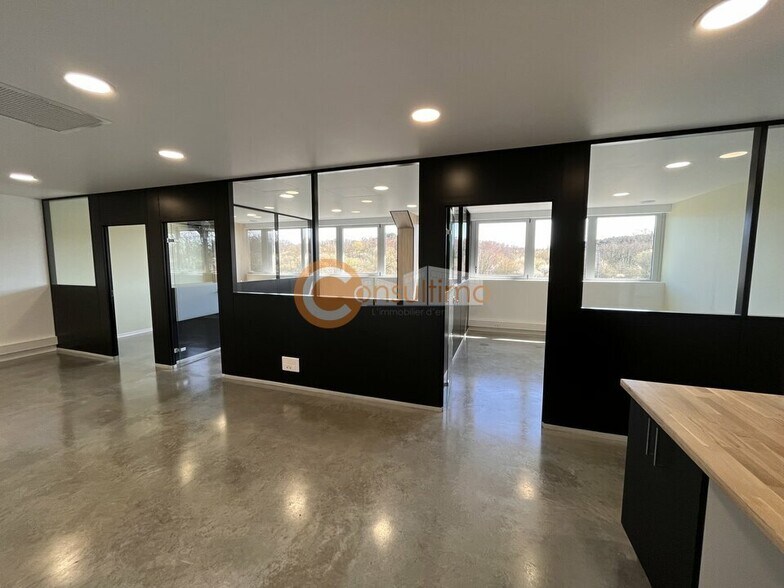 Bureau dans Carbon-Blanc à vendre - Photo de l’immeuble – Image 3 sur 12