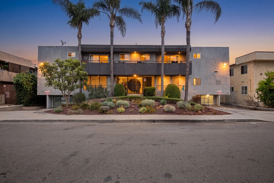 1936-1938 S Corning St, Los Angeles, CA à vendre - Photo de l’immeuble – Image 1 sur 36
