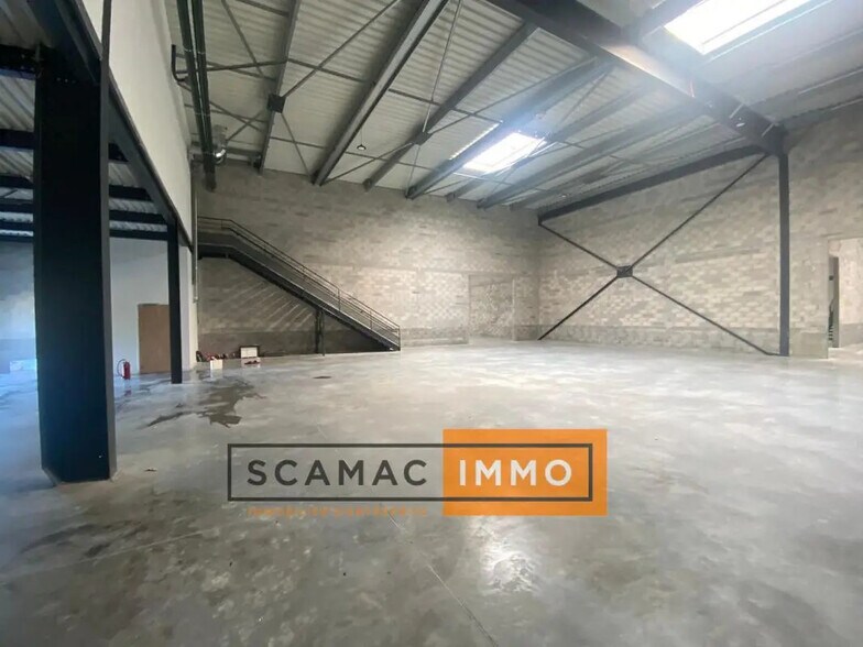 Industriel/Logistique dans Manosque à louer - Photo de l’immeuble – Image 2 sur 4