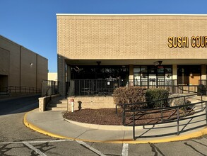 102-400 Westwood Shopping Ctr, Fayetteville, NC à louer Photo de l’immeuble– Image 1 sur 1