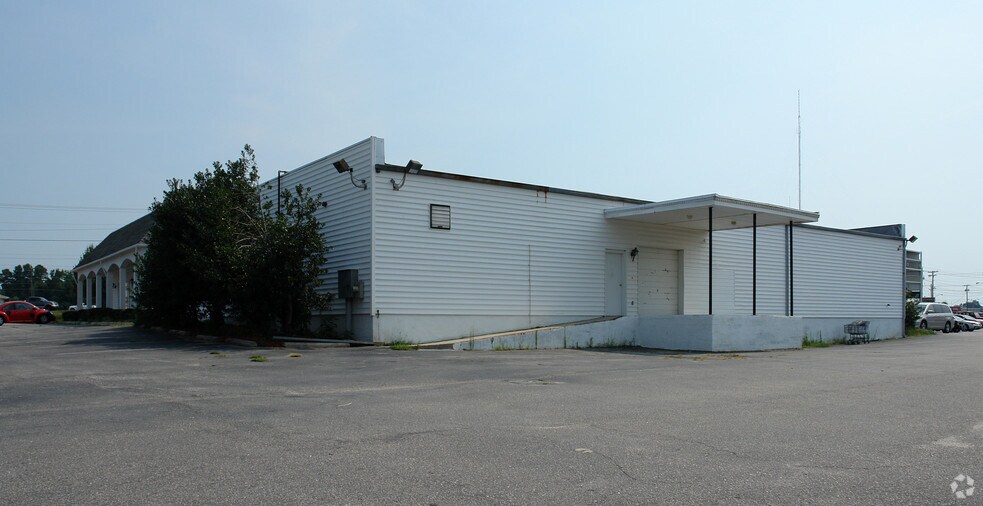 3641 Sycamore Dairy Rd, Fayetteville, NC à louer - Photo de l’immeuble – Image 3 sur 7