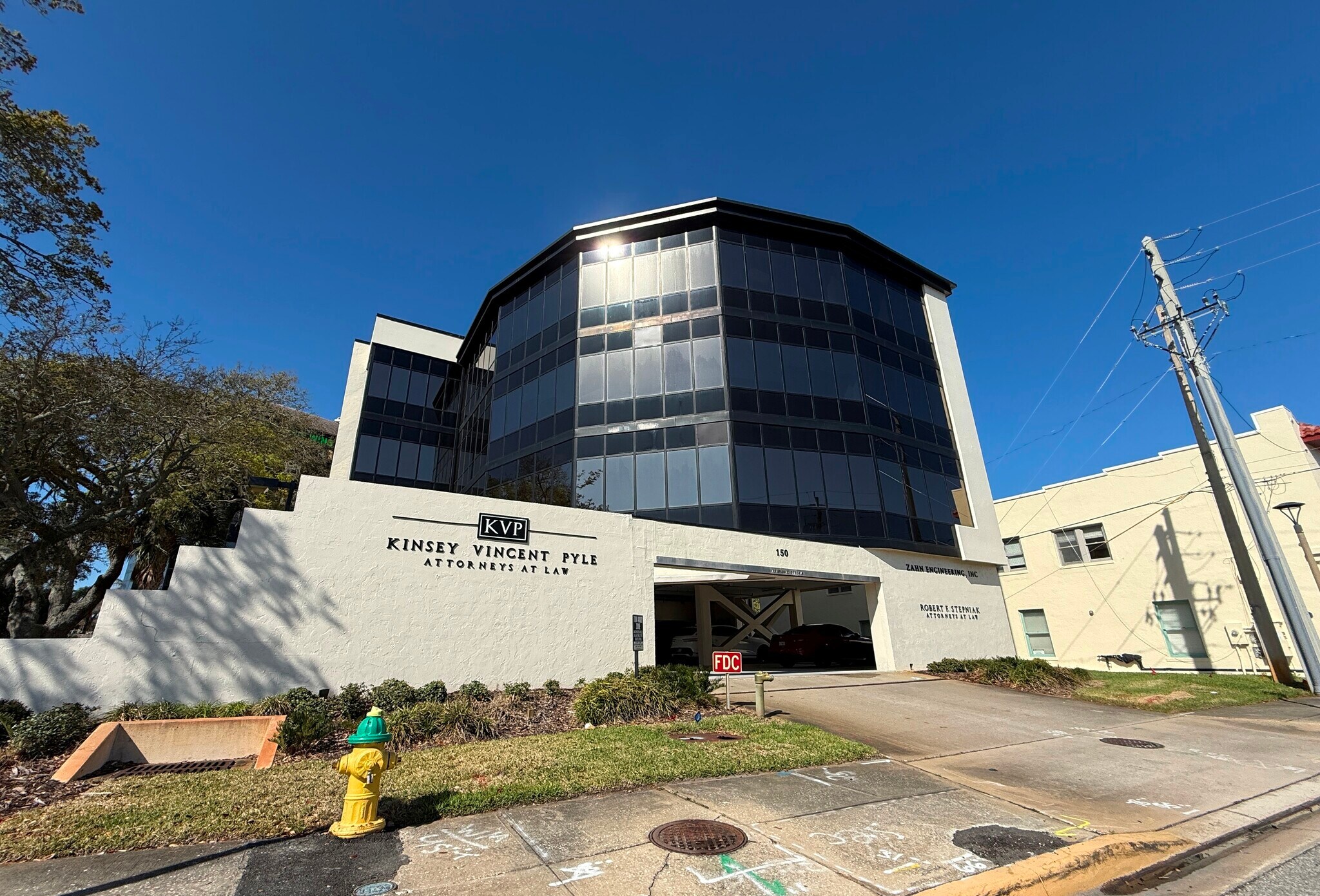 150 S Palmetto Ave, Daytona Beach, FL à louer Photo principale– Image 1 sur 9