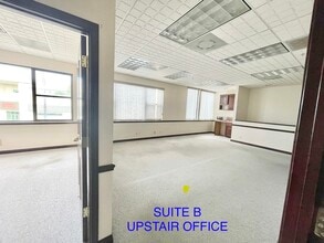 3 offices, 3 warehouses: 1,200–4,876 SF, Lompoc, CA à louer Photo intérieure– Image 2 sur 5