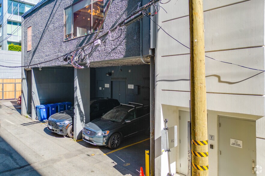 530 W Broadway, Vancouver, BC à louer - Photo de l’immeuble – Image 3 sur 4