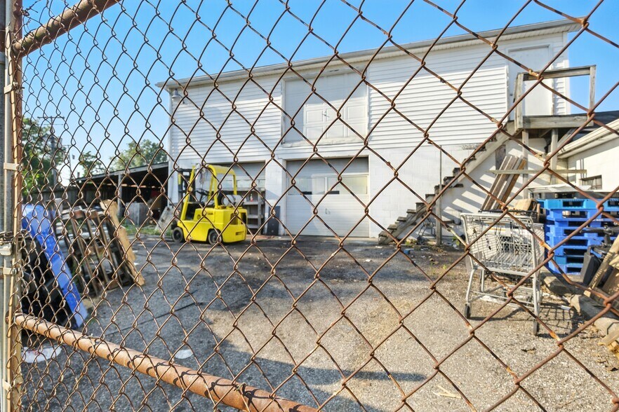 2668 Charlestown Rd, New Albany, IN à louer - Photo de l’immeuble – Image 3 sur 17