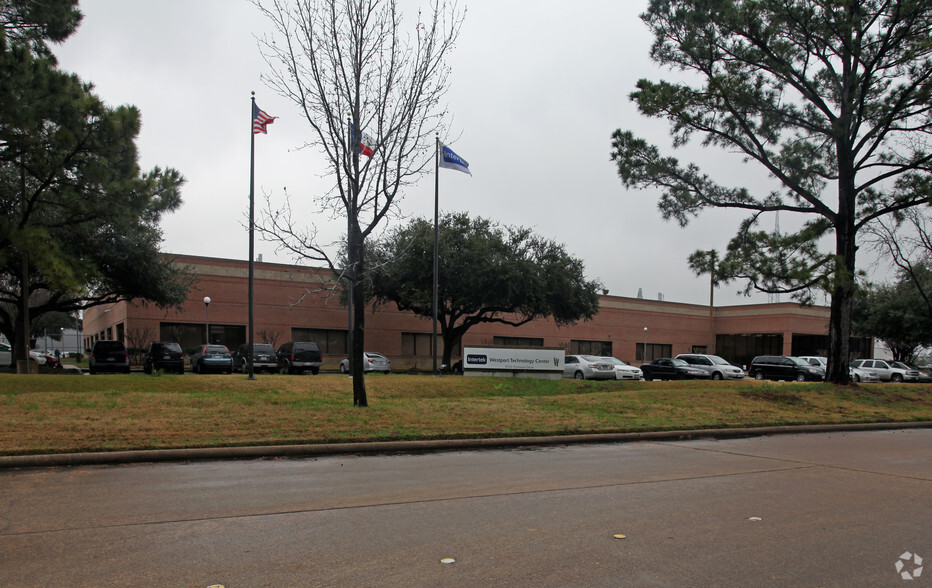 6700 Portwest Dr, Houston, TX à louer - Photo principale – Image 1 sur 1