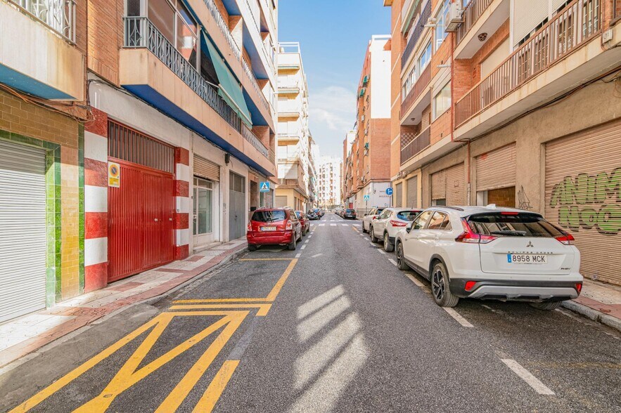 Calle Santa Rita, Granada, Granada à vendre - Photo de l’immeuble – Image 2 sur 19